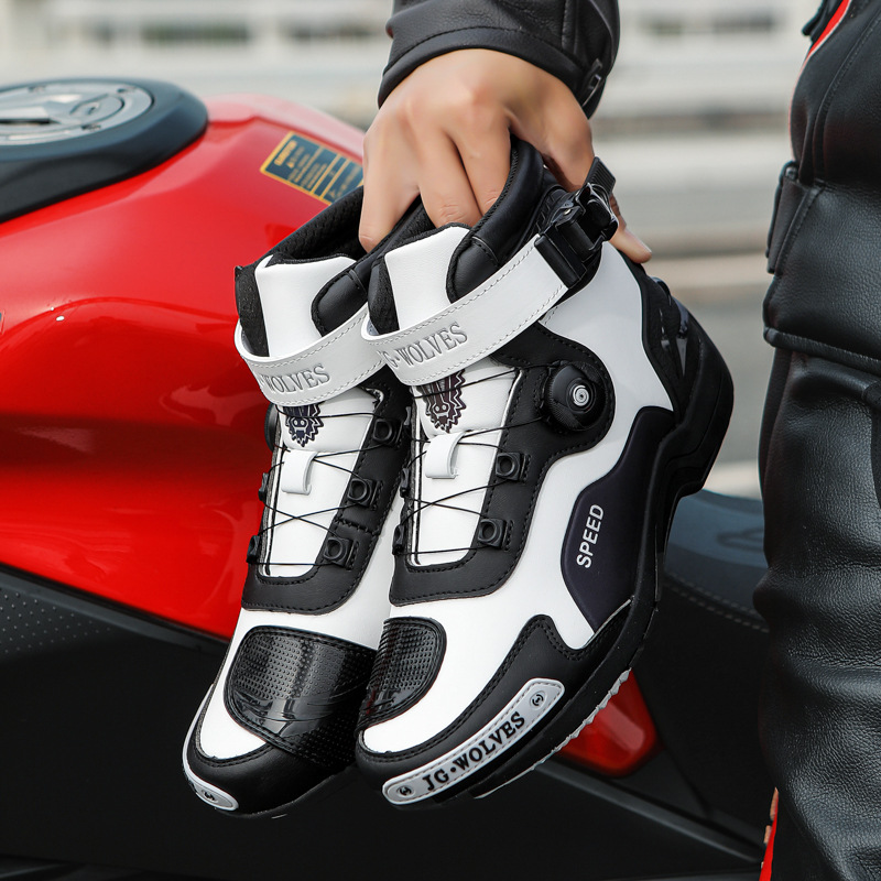 รองเท้าปั่นจักรยานโฟร์ซีซั่นส์ - Cycling Shoes For Commute บทวิจารณ์และราคา