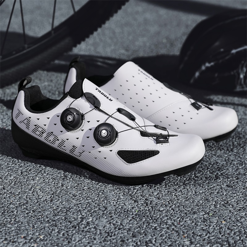 รองเท้าปั่นจักรยานแบบมีปุ่มล็อ - Cycling Commuter Shoes บทวิจารณ์และราคา