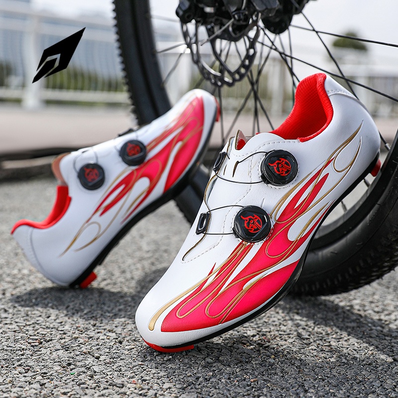 รองเท้าปั่นจักรยานแบบไม่มีคลิป - Cycling Commuter Shoes บทวิจารณ์และราคา