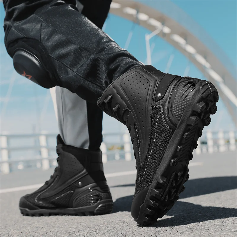 รองเท้าบูทมอเตอร์ไซค์กันน้ำสำห - Cycling Shoes For Commute บทวิจารณ์และราคา