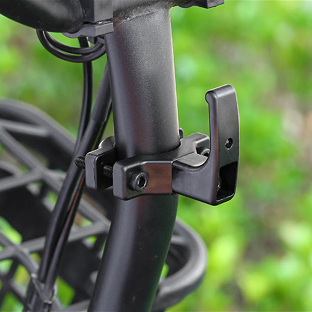 ตะขอแขวนอุปกรณ์เสริมหมวกกันน็อ - Cycling Commuter Bag บทวิจารณ์และราคา